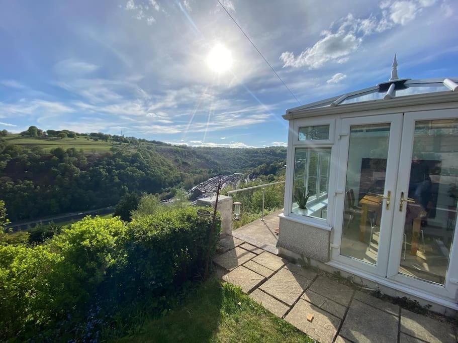 Вілла The Crest Hillside Retreat With Hot Tub Abertillery Екстер'єр фото