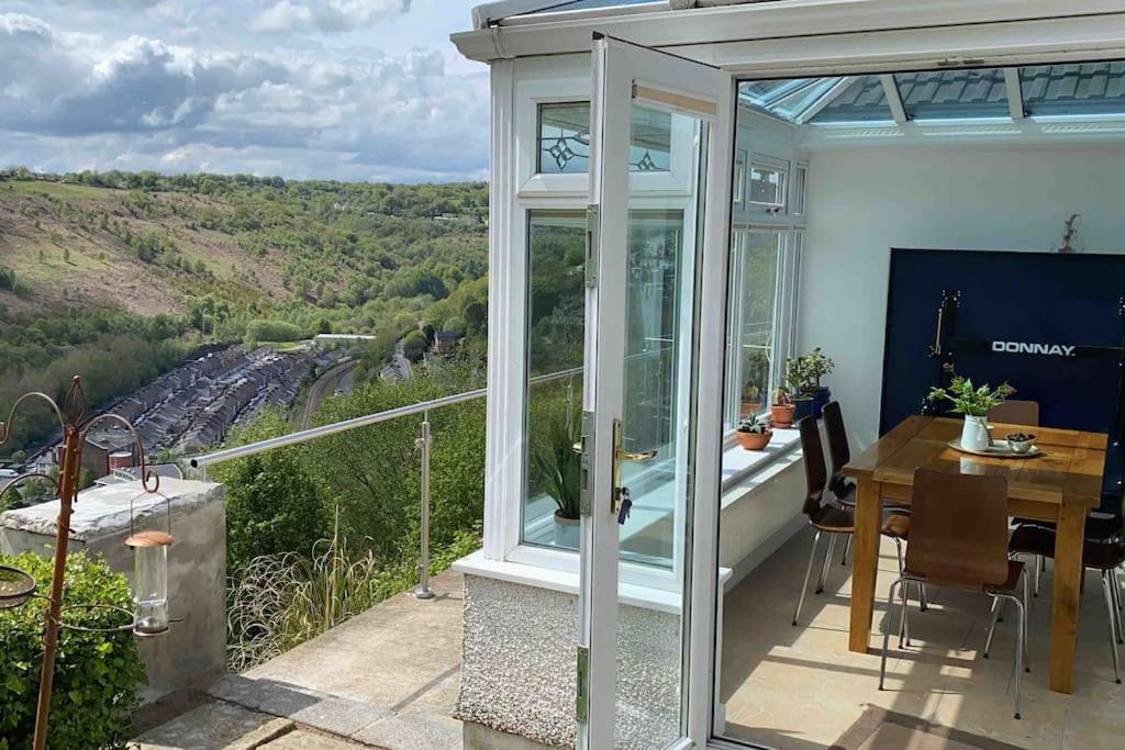 Вілла The Crest Hillside Retreat With Hot Tub Abertillery Екстер'єр фото