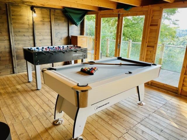 Вілла The Crest Hillside Retreat With Hot Tub Abertillery Екстер'єр фото